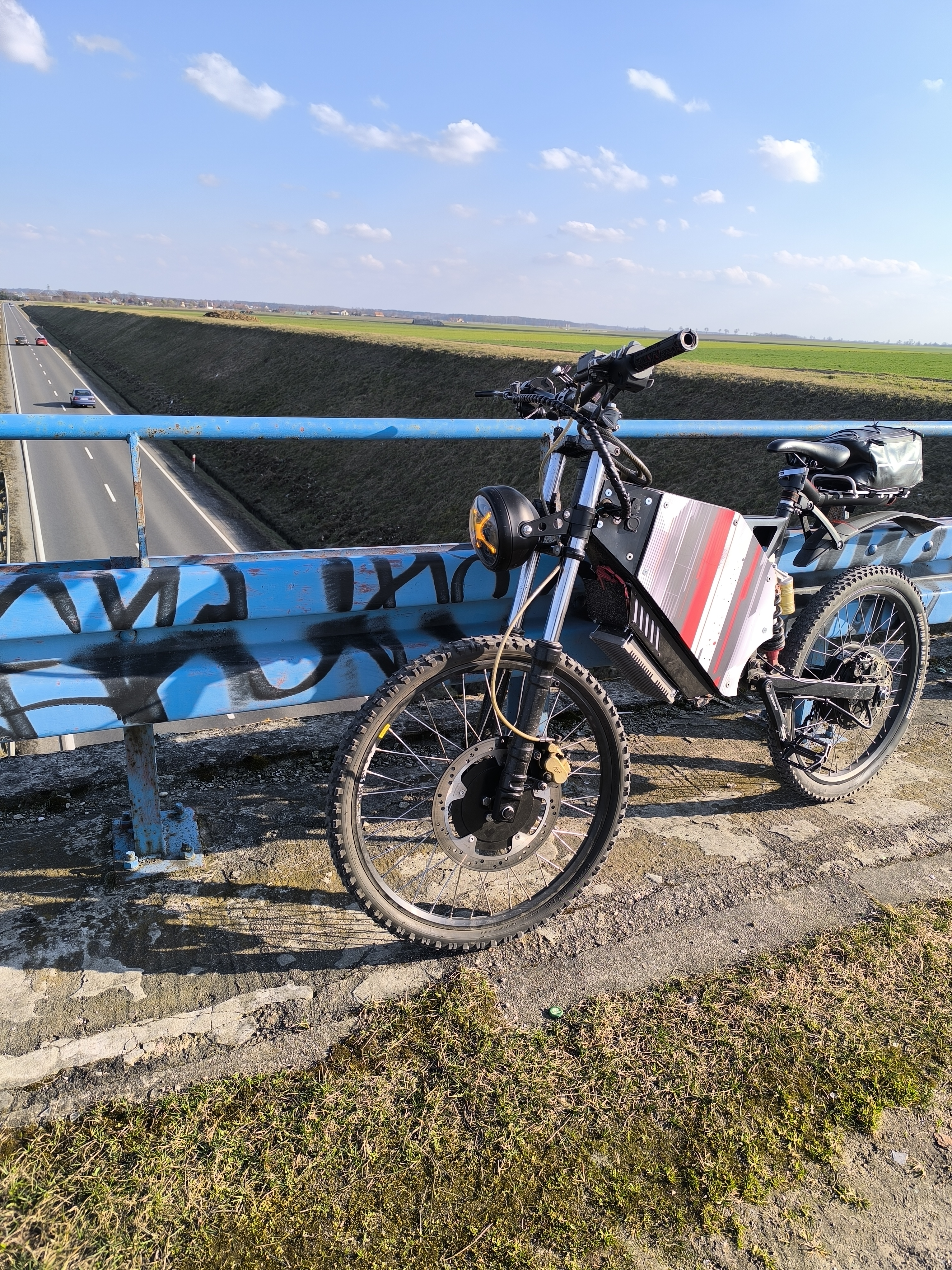 Rower z wlasna bateria